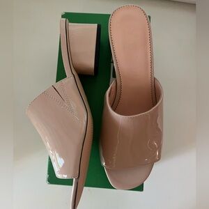 Jcrew nude slides. Summer/Spring/Fall. New. Size 8.